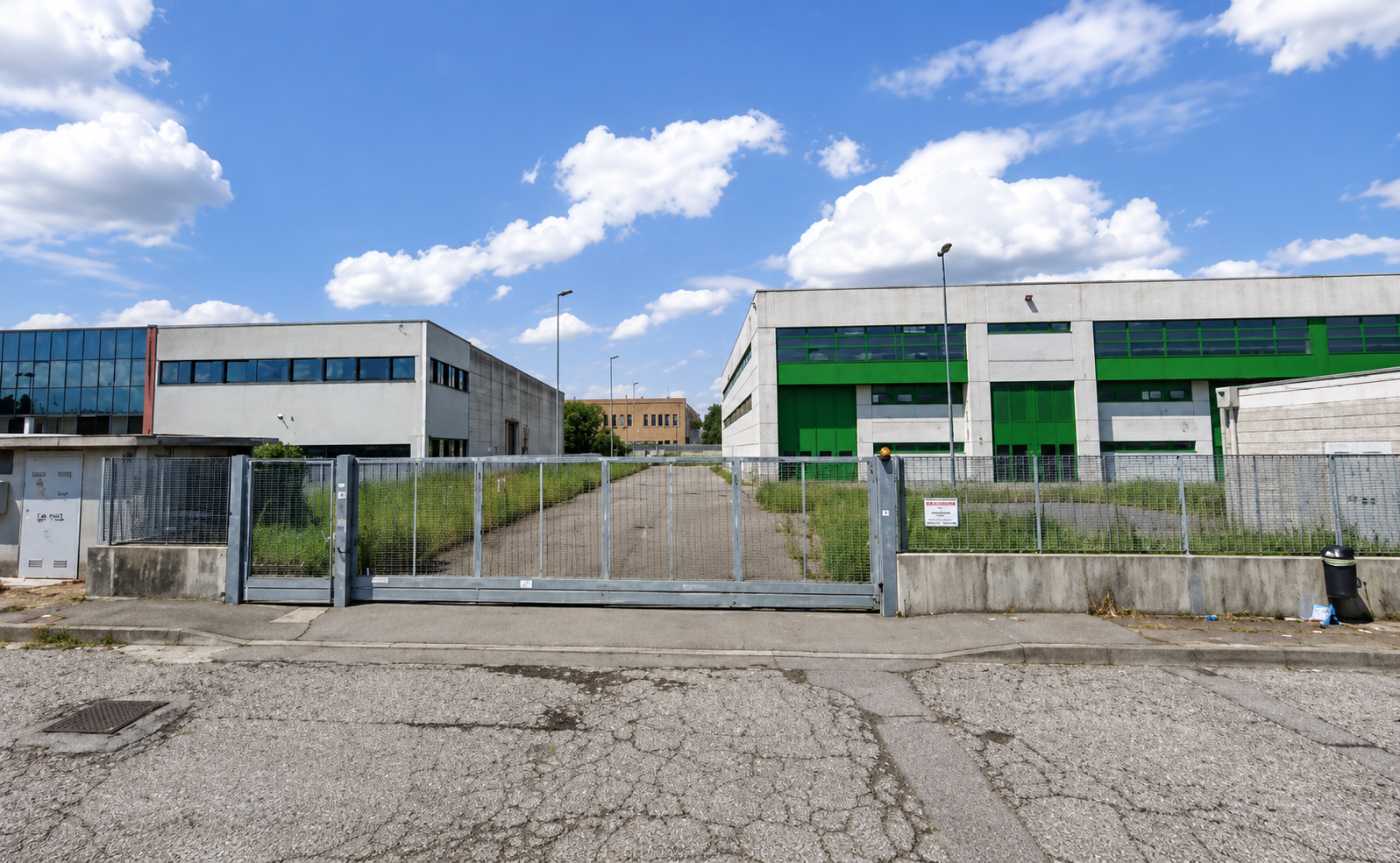 Amazon UIT7 Warehouse